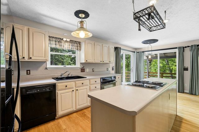 27 Dogwood Hollar Lane, Hayesville, NC 28904