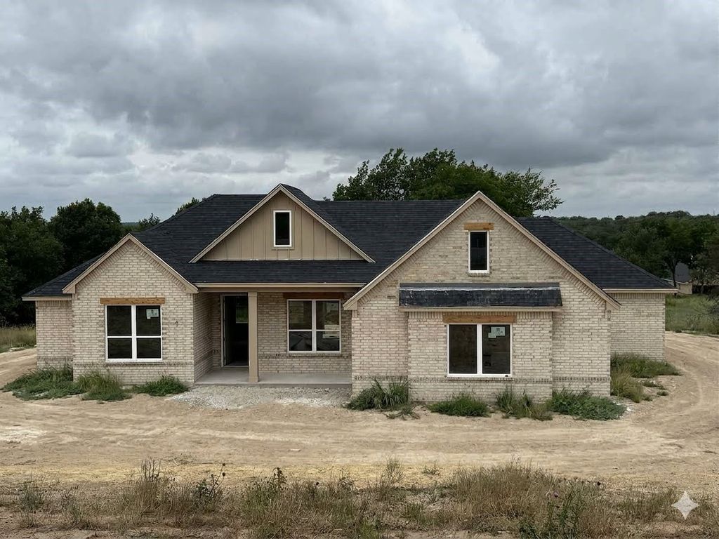 1075 Colt Road, Springtown, TX 76082