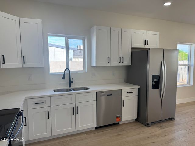 1515 W MCKINLEY Street 2, Phoenix, AZ 85007
