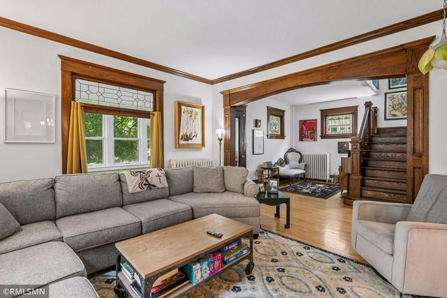 812 42nd Avenue N, Minneapolis, MN 55412