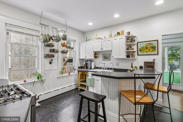 812 42nd Avenue N, Minneapolis, MN 55412