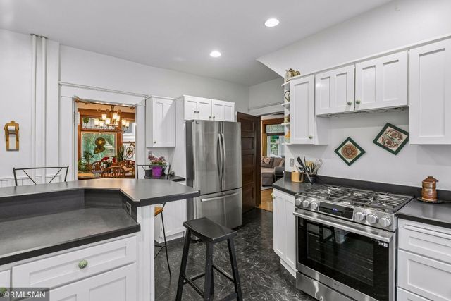 812 42nd Avenue N, Minneapolis, MN 55412