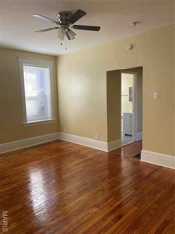 4928 Devonshire Avenue, St Louis, MO 63109