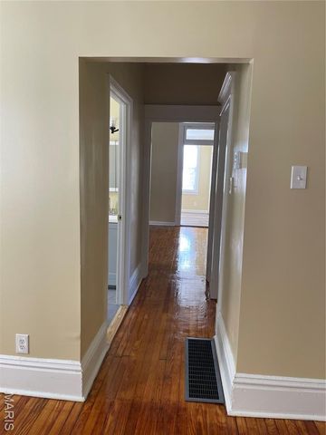 4928 Devonshire Avenue, St Louis, MO 63109