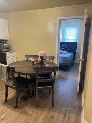 4928 Devonshire Avenue, St Louis, MO 63109