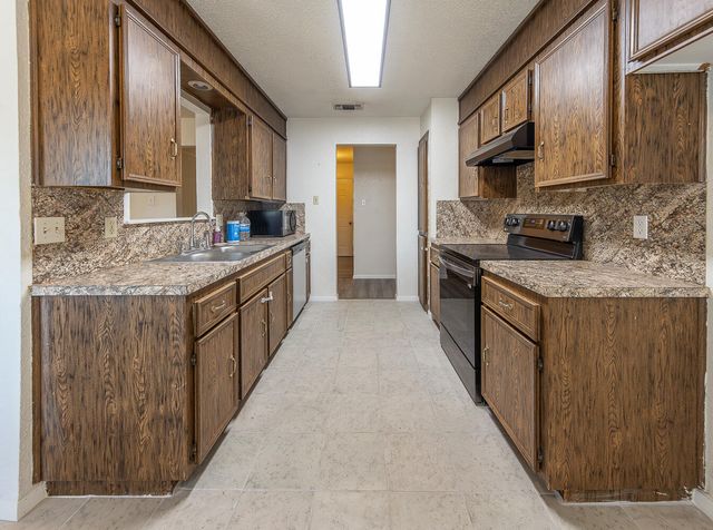 2317 78th Street, Lubbock, TX 79423