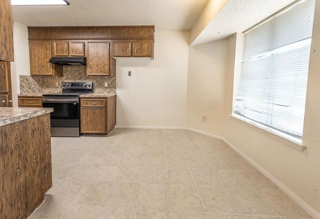 2317 78th Street, Lubbock, TX 79423