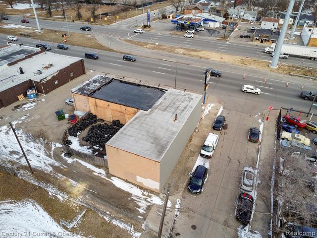 7417 W 8 Mile Road, Detroit, MI 48221