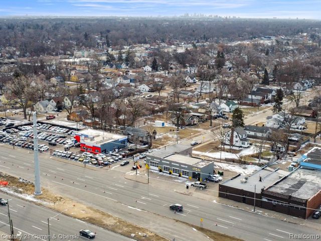 7417 W 8 Mile Road, Detroit, MI 48221