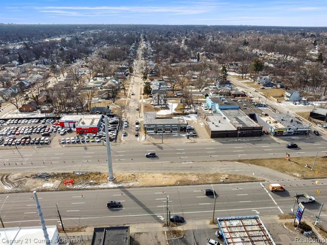 7417 W 8 Mile Road, Detroit, MI 48221