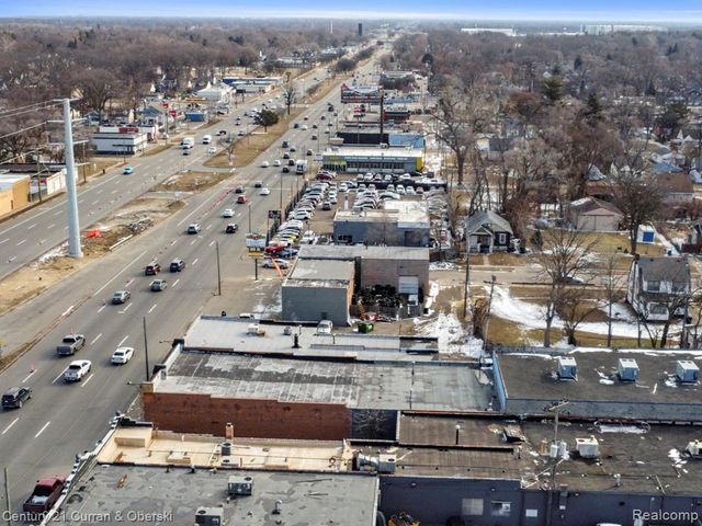 7417 W 8 Mile Road, Detroit, MI 48221