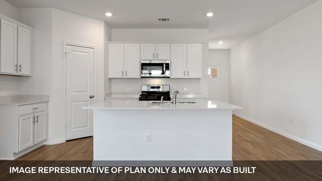1928 Hamschackle DR, Leander, TX 78641