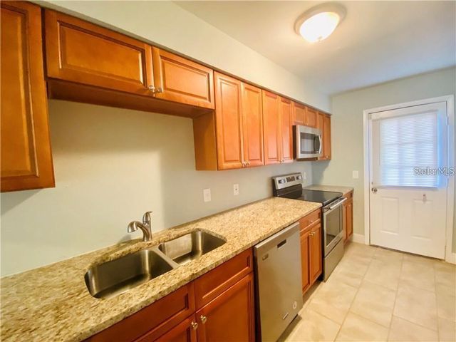 198 LAKESIDE HILLS LOOP 33, Auburndale, FL 33823