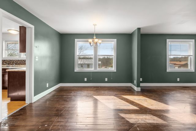 202 Parkway, W, Dickson, TN 37055