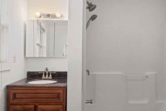 202 Parkway, W, Dickson, TN 37055