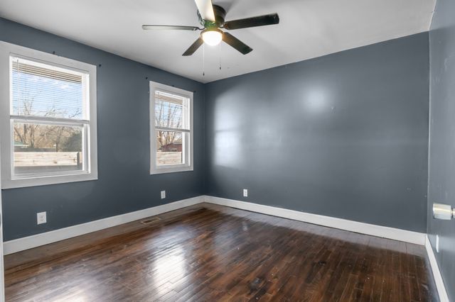 202 Parkway, W, Dickson, TN 37055