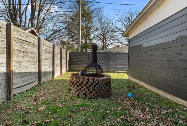 202 Parkway, W, Dickson, TN 37055