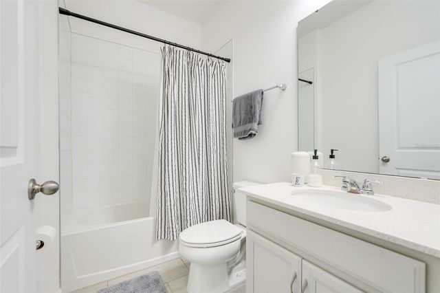 577 DISA DRIVE, Davenport, FL 33837