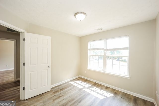 9422 Lakeview Road, Union City, GA 30291