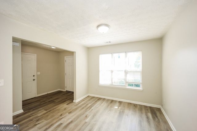 9422 Lakeview Road, Union City, GA 30291