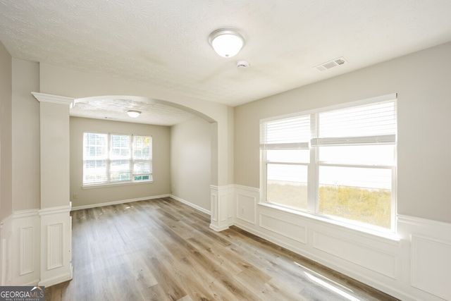 9422 Lakeview Road, Union City, GA 30291