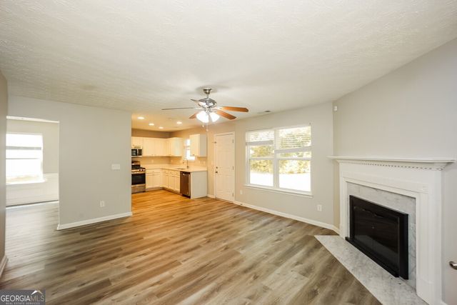 9422 Lakeview Road, Union City, GA 30291