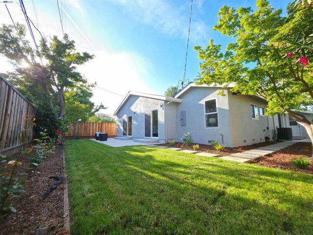 6746 Bollinger Rd, San Jose, CA 95129