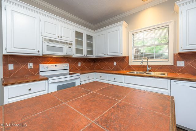 421 Violet Drive, Madison, MS 39110