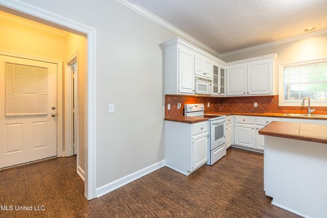 421 Violet Drive, Madison, MS 39110