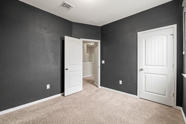 1001 Zodiac LN 11, Round Rock, TX 78665