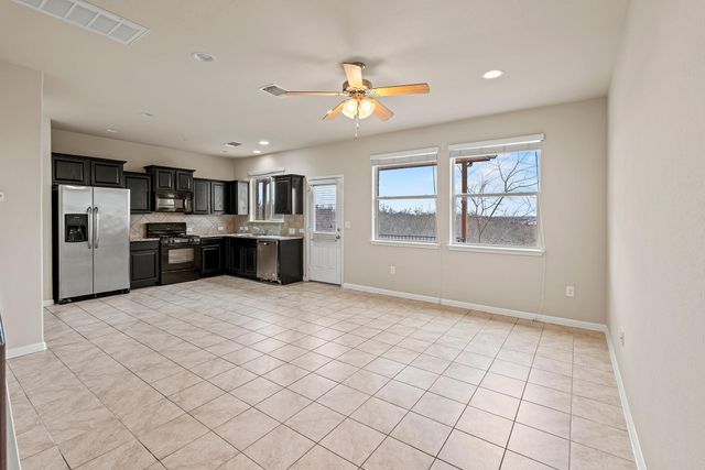 1001 Zodiac LN 11, Round Rock, TX 78665