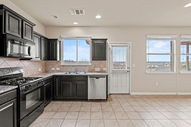 1001 Zodiac LN 11, Round Rock, TX 78665