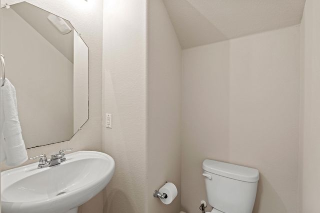 1001 Zodiac LN 11, Round Rock, TX 78665