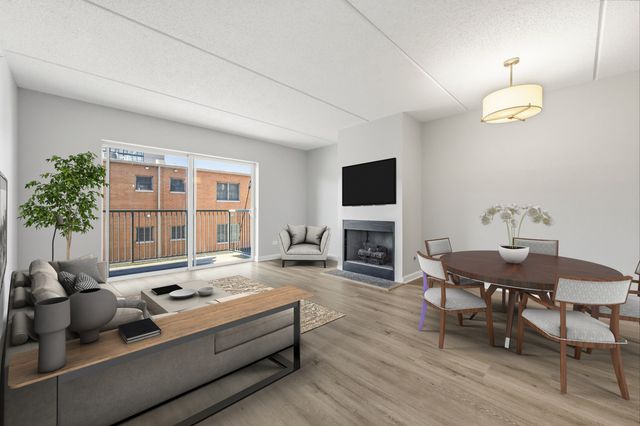 811 Chicago Avenue 405, Evanston, IL 60202