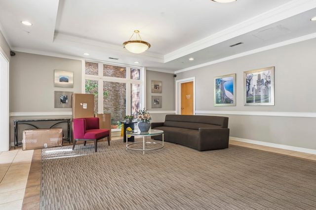 811 Chicago Avenue 405, Evanston, IL 60202