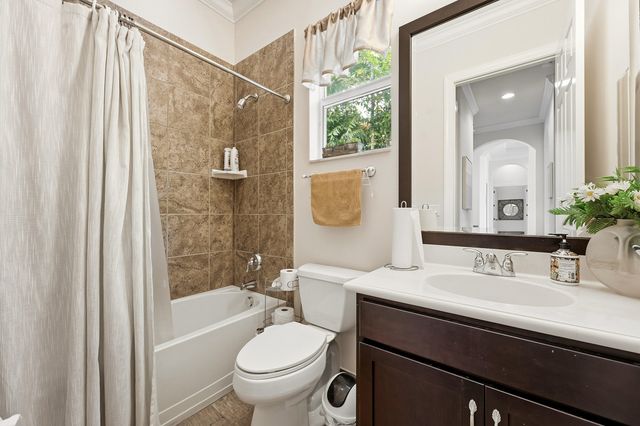 851 Edgebrook Lane, West Palm Beach, FL 33411