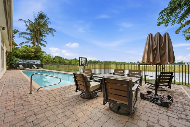 851 Edgebrook Lane, West Palm Beach, FL 33411