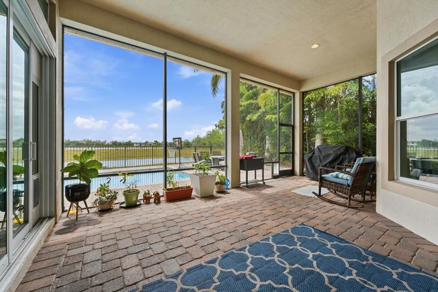 851 Edgebrook Lane, West Palm Beach, FL 33411