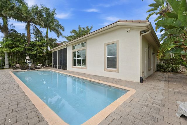 851 Edgebrook Lane, West Palm Beach, FL 33411