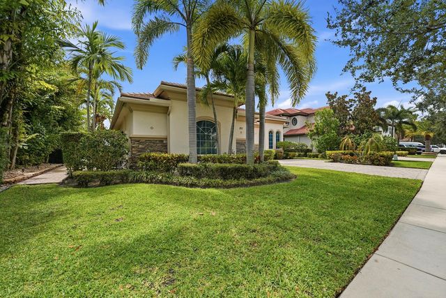 851 Edgebrook Lane, West Palm Beach, FL 33411