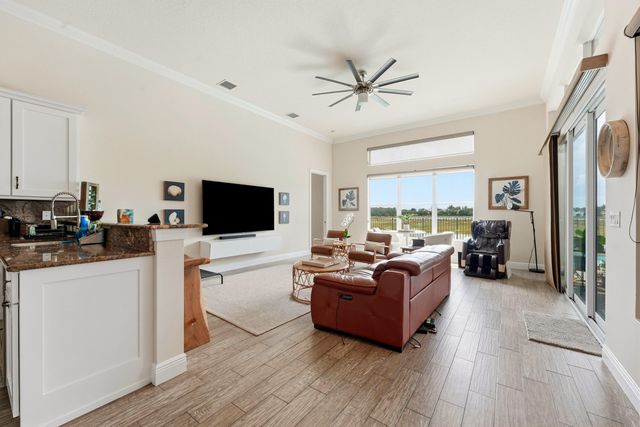 851 Edgebrook Lane, West Palm Beach, FL 33411