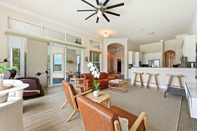 851 Edgebrook Lane, West Palm Beach, FL 33411