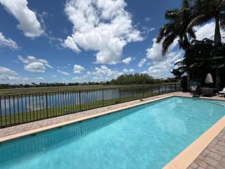 851 Edgebrook Lane, West Palm Beach, FL 33411