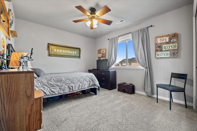 1701 NW Ridge Road, Ankeny, IA 50023