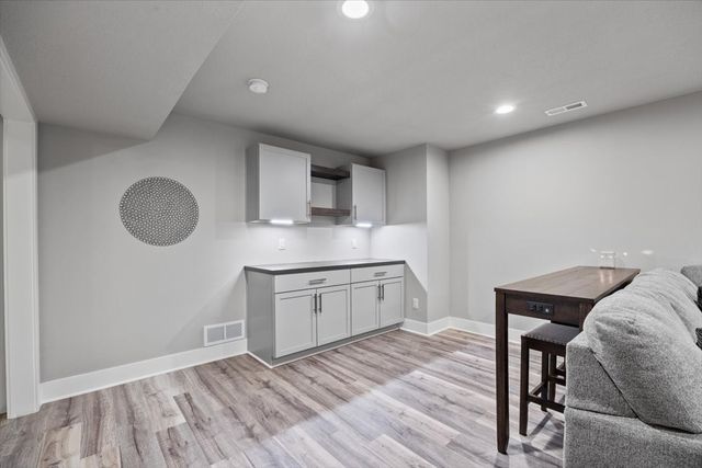 1701 NW Ridge Road, Ankeny, IA 50023