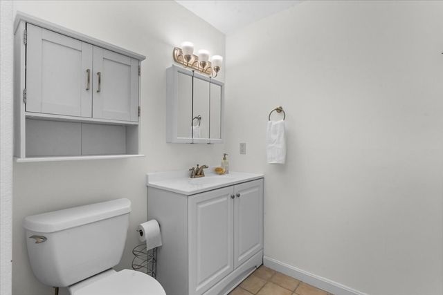 5 Ascot Lane 5, Uxbridge, MA 01569