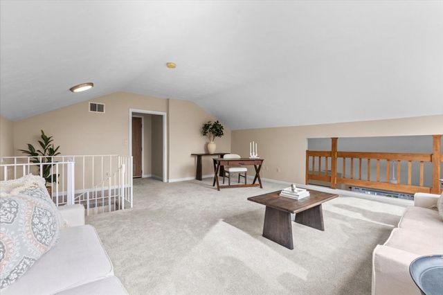 5 Ascot Lane 5, Uxbridge, MA 01569