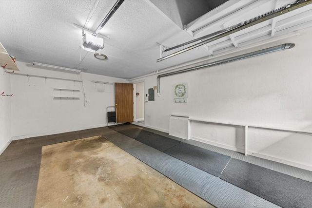 5 Ascot Lane 5, Uxbridge, MA 01569