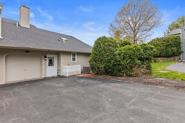5 Ascot Lane 5, Uxbridge, MA 01569
