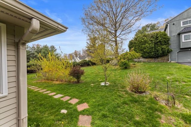 5 Ascot Lane 5, Uxbridge, MA 01569
